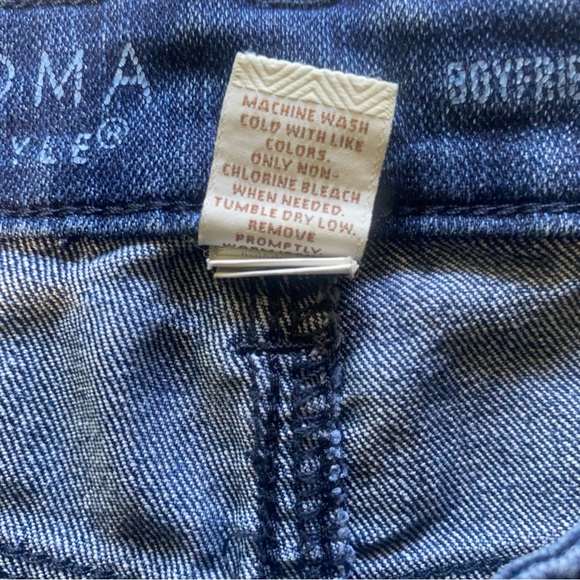 Sonoma Women’s Boyfriend Denim Shorts Size 14 Dark Wash Casual‎ - Picture 3 of 7